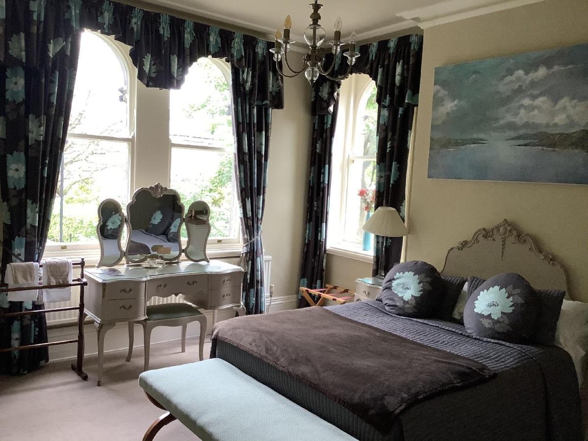 Alexandra Court Bed & Breakfast Harrogate Exterior photo